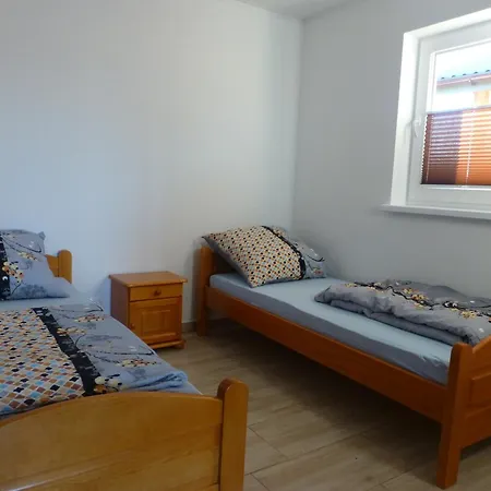 Domkiuweroniki Lodge Mielenko